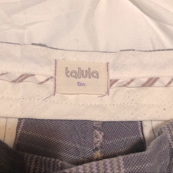 Aritzia Talula Plaid Shorts - Picture 4 of 6